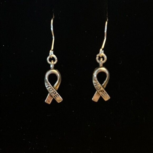Handcrafted silver tone hope ribbon earrings. - Picture 1 of 4
